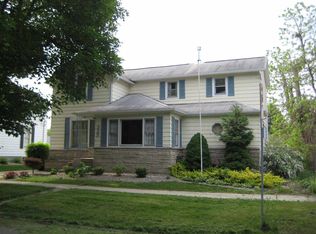 325 W 9th St, Auburn, IN 46706