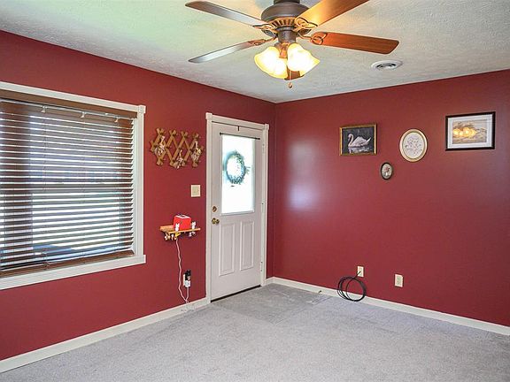 4th image of 735 Fargo St
