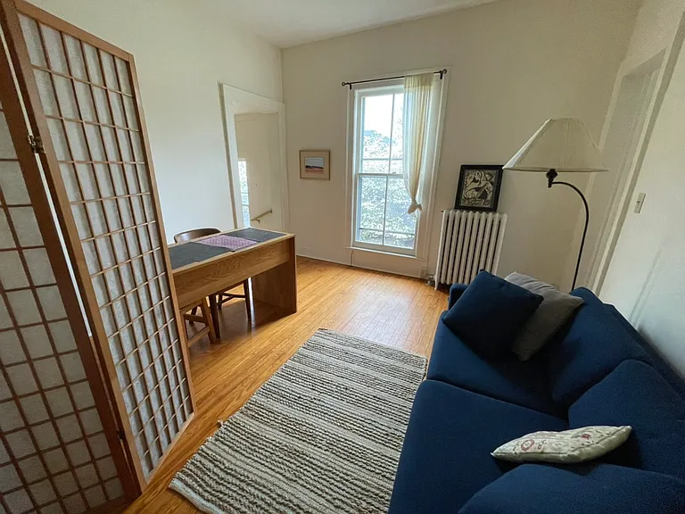 102 1st St #4 — Photo 9