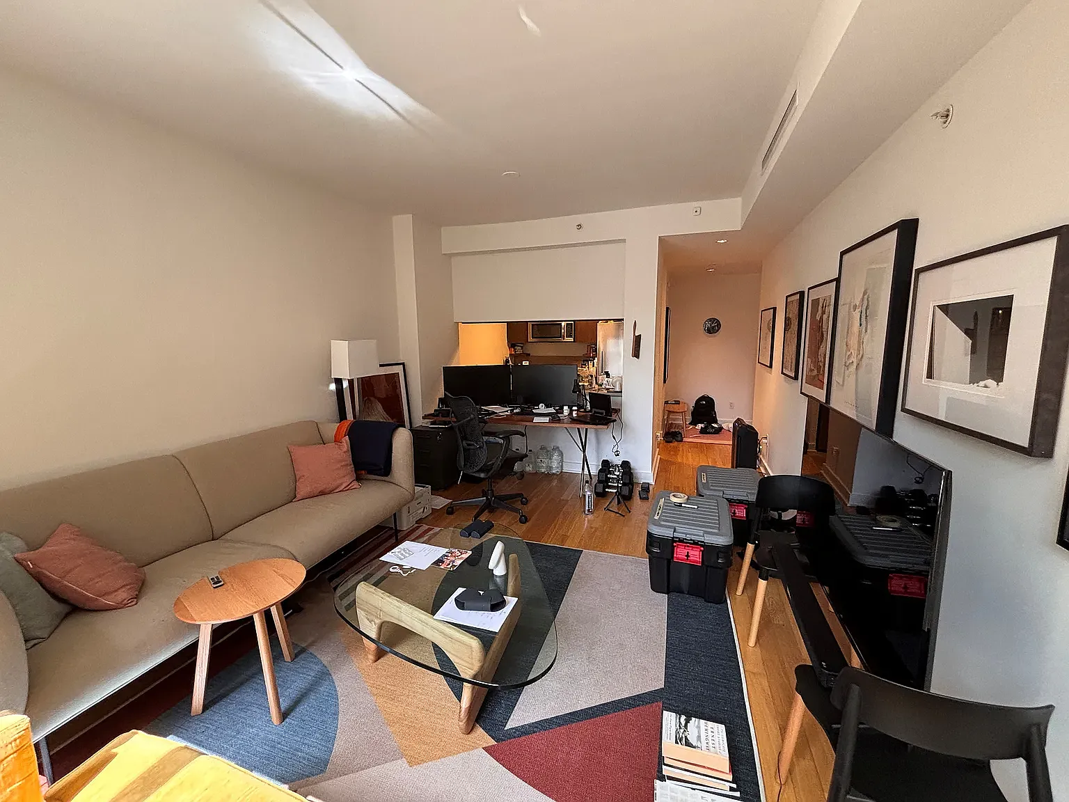 885 6th Avenue — Photo 3