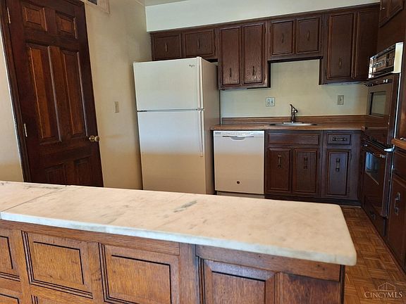 4th image of 1005 Hill St #B