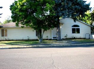 6805 SE Clinton St, Portland, OR 97206