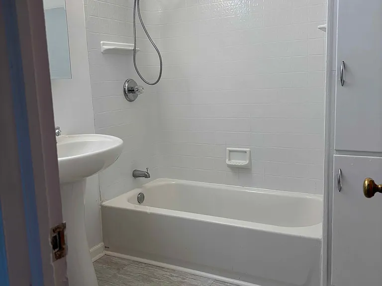 1822 N Irvington Ave — Photo 21