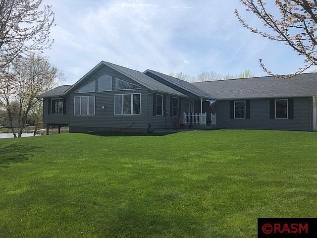 1st image of 115 Shoreview Dr