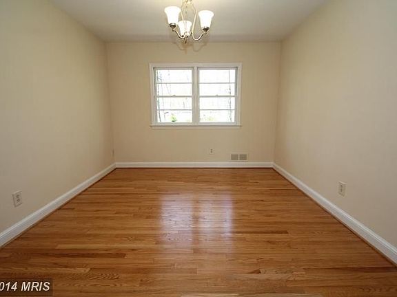 4th image of 5208 Mitchell St