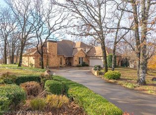 706 E Taylor Dr, Sallisaw, OK 74955