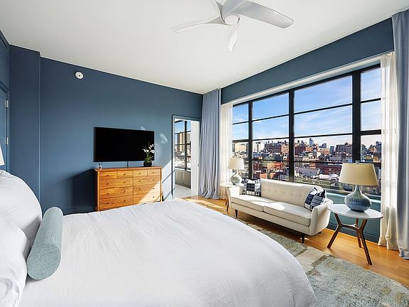 5th image of 10 Sullivan St #10A