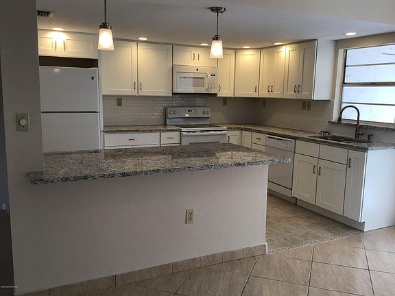 4th image of 436 Blue Jay Ln