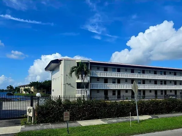 18900 NE 14th Ave #D105, Miami, FL 33179