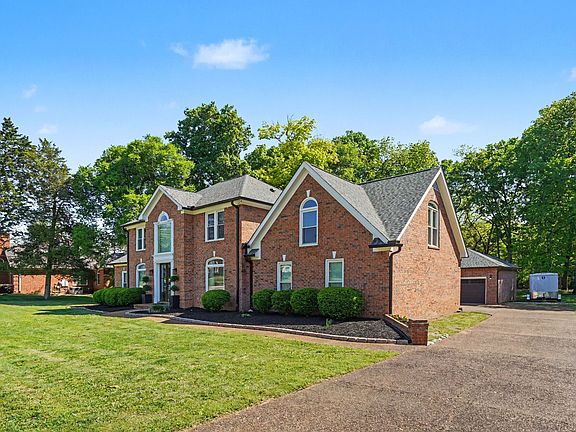 3rd image of 3022 Saint Johns Dr
