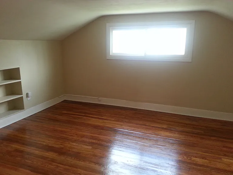 117 Lakeside Dr — Photo 8