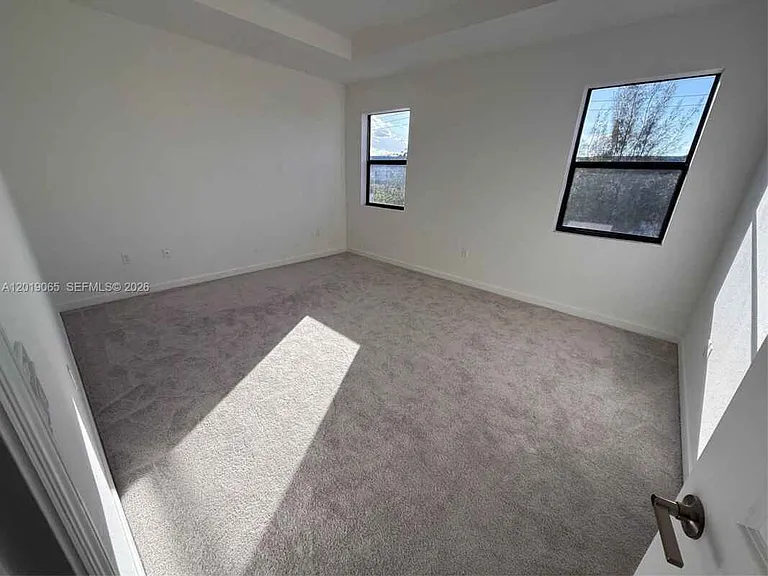 4957 Oakmont Ave — Photo 15