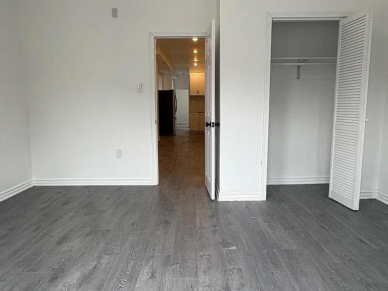 1733 W Erie Ave #2 — Photo 6