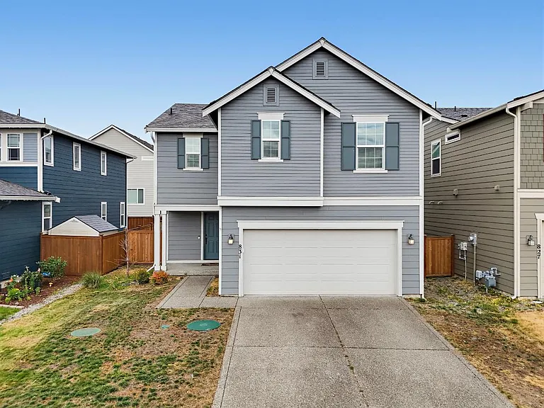 831 Burwood St SE — Photo 1