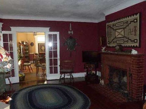 5th image of 107 N Long Beach Ave