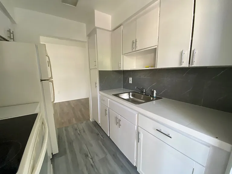 San Souci Apartments, Inc. — Photo 7