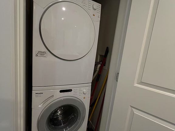 3rd image of 1333 W 11th Ave #501