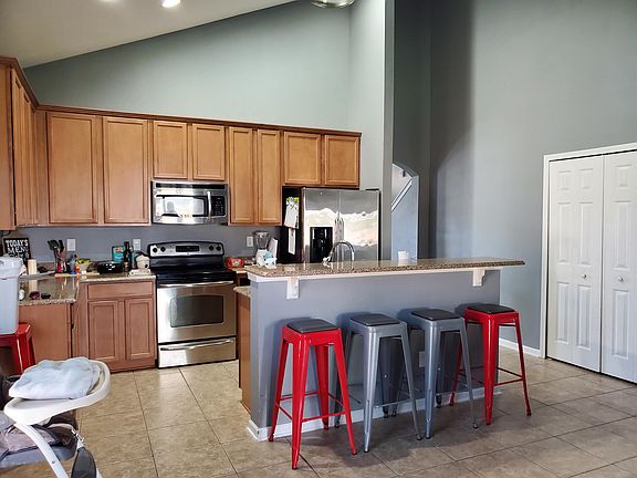 4th image of 408 Fort Drum Ct