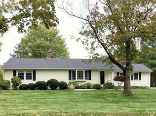 112 Overlook Dr, West Springfield, MA 01089