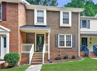 2428 Cottage Pl, Greensboro, NC 27455