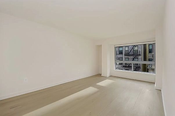1st image of 171 W 131st St APT 404