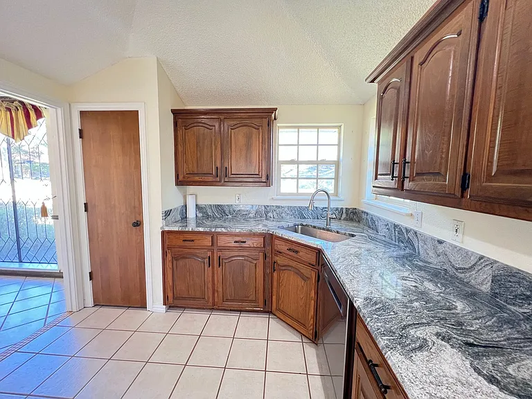 2312 Blue Cypress Dr — Photo 9