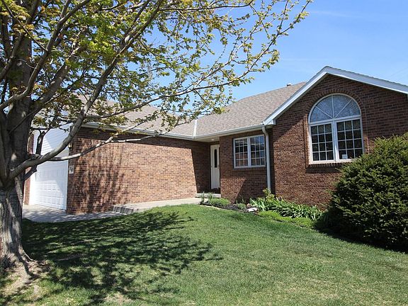 4th image of 8030 Creek View Ct