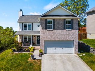 4915 Falling Star Ln, Powell, TN 37849