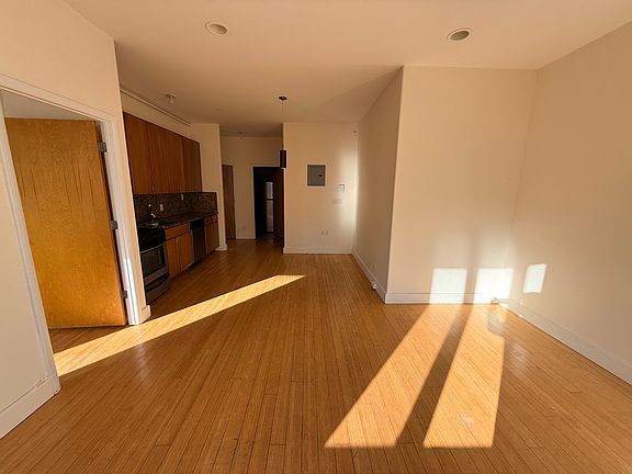 2nd image of 467 Vanderbilt Ave #3A