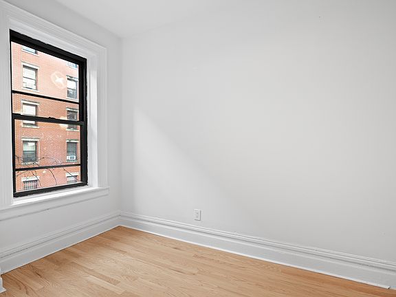 4th image of 332 E 4th St #26