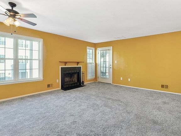 4th image of 713 Pinehurst Ct #4-3204