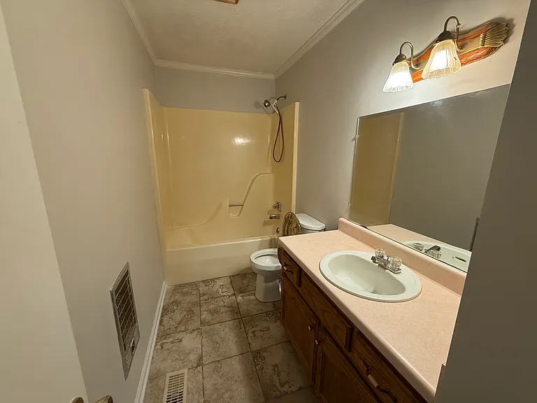 102 Hickory Hill Dr #A — Photo 10