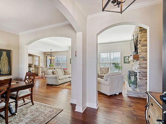 4th image of 360 Saunders Creek Dr