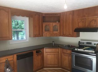 105 3rd St, Oak Hill, WV 25901