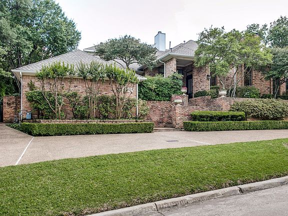 2nd image of 17126 Club Hill Dr