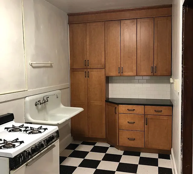 516 University Ave SE #101 — Photo 11
