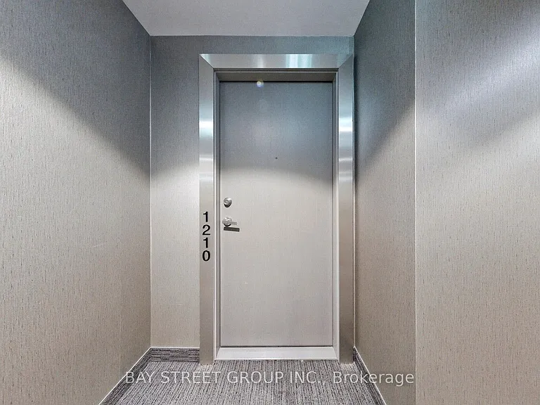 100 Harbour St #1210 — Photo 5
