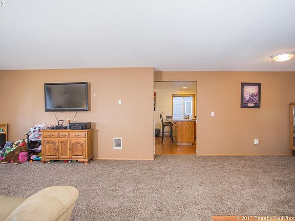 3rd image of 15913 NE 74th St