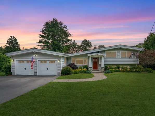 1102 Highland St, Holliston, MA 01746