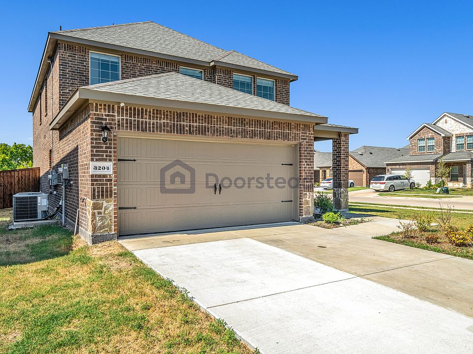 1st image of 3204 Grimaldo Dr