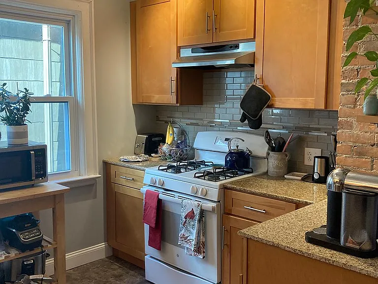 kitchen right side, ceramic floor