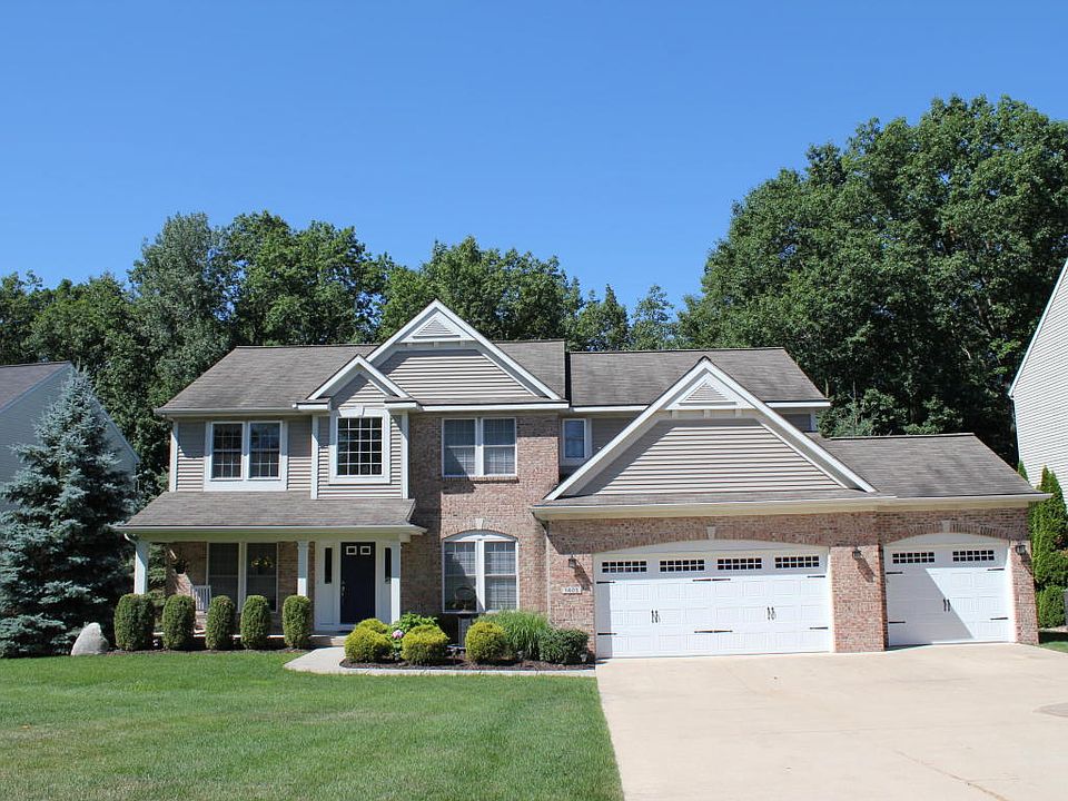 1st image of 1405 Glen Ellyn Dr SE