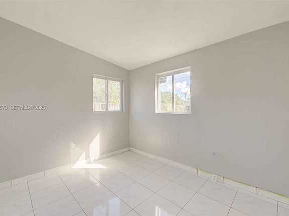 3rd image of 3510 SW 39th St