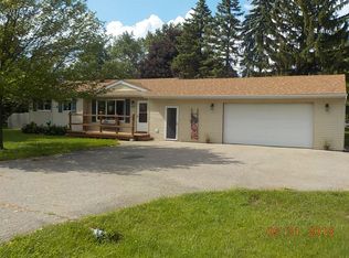 5307 Crestmoor Dr, Burton, MI 48509