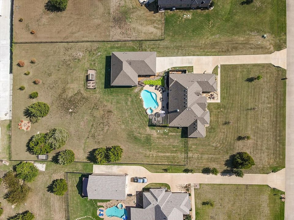1st image of 1450 Ashley Ct