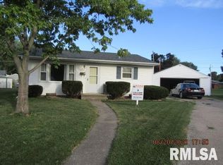 4602 25th Avenue Ct, Moline, IL 61265