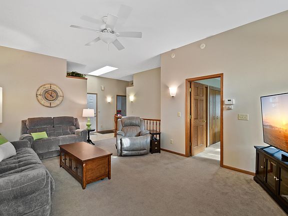 4th image of 513 Park Pl