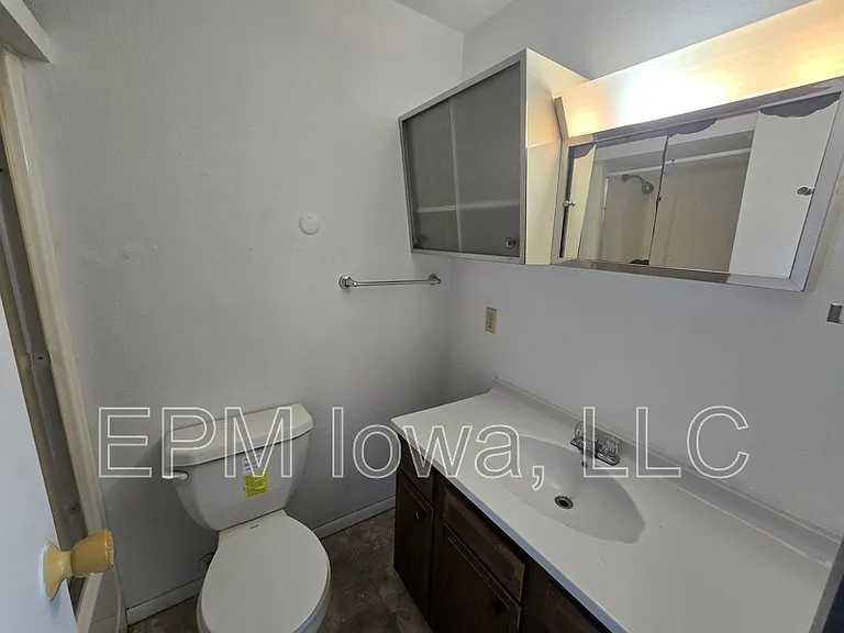 101 16th Ave NW #19 — Photo 4