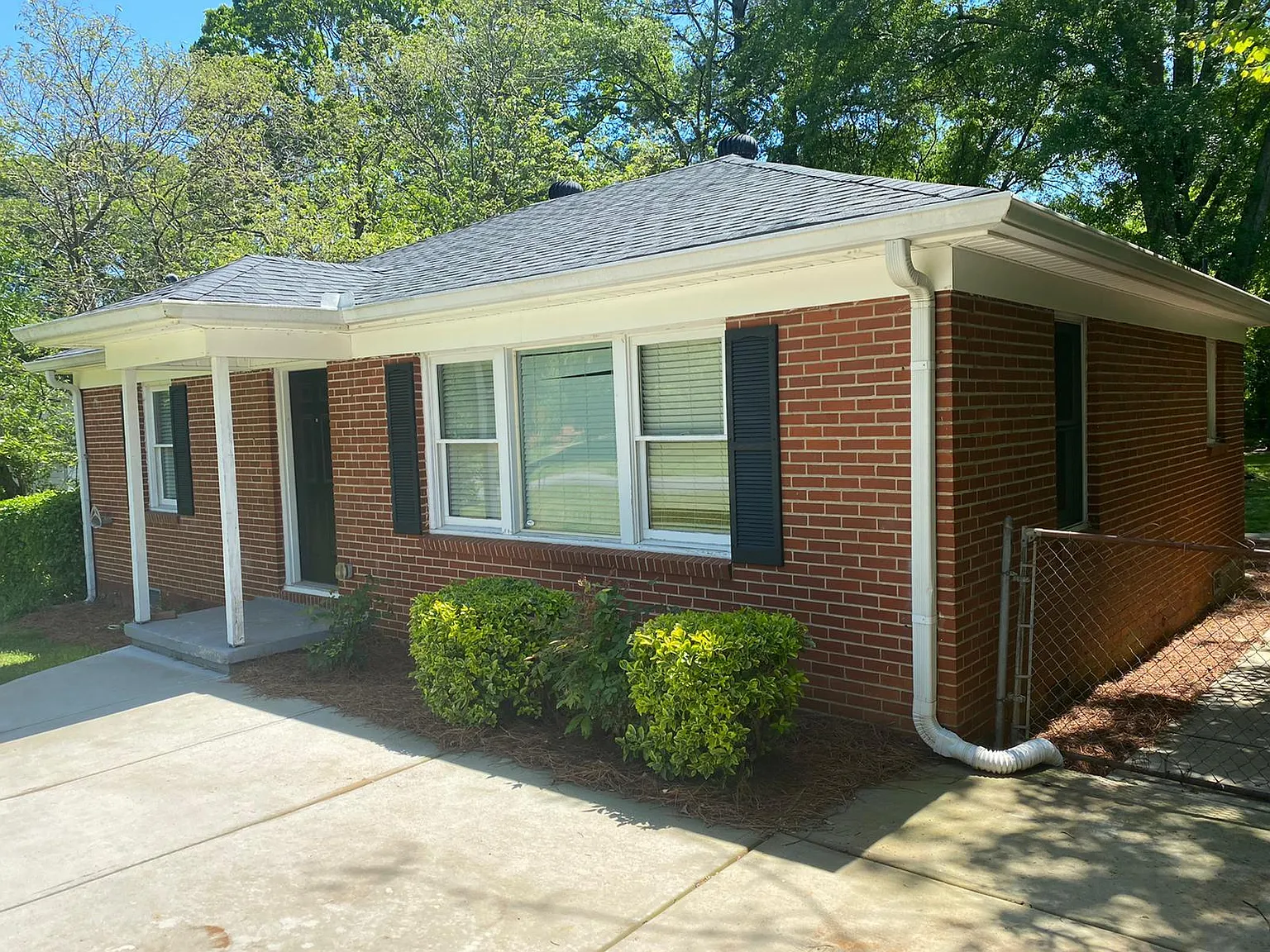 2 bed, 972 sqft, $1,650 — Photo 2