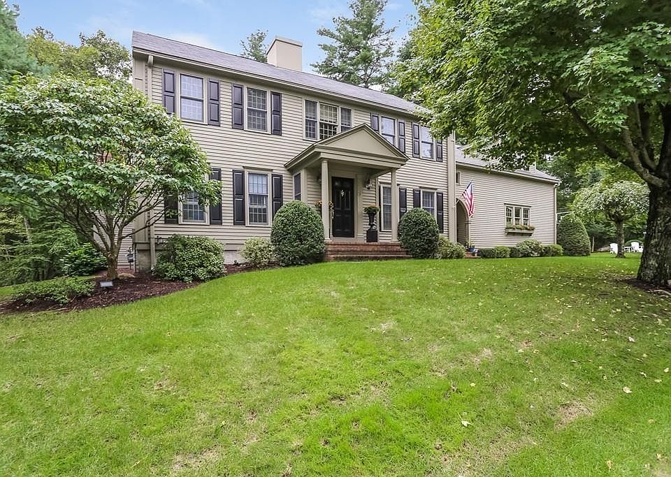 1st image of 31 Vineyard Pl